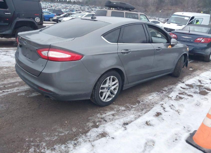 Photo 4 of 2014 Ford Fusion SE (VIN 3FA6P0H74ER236543)