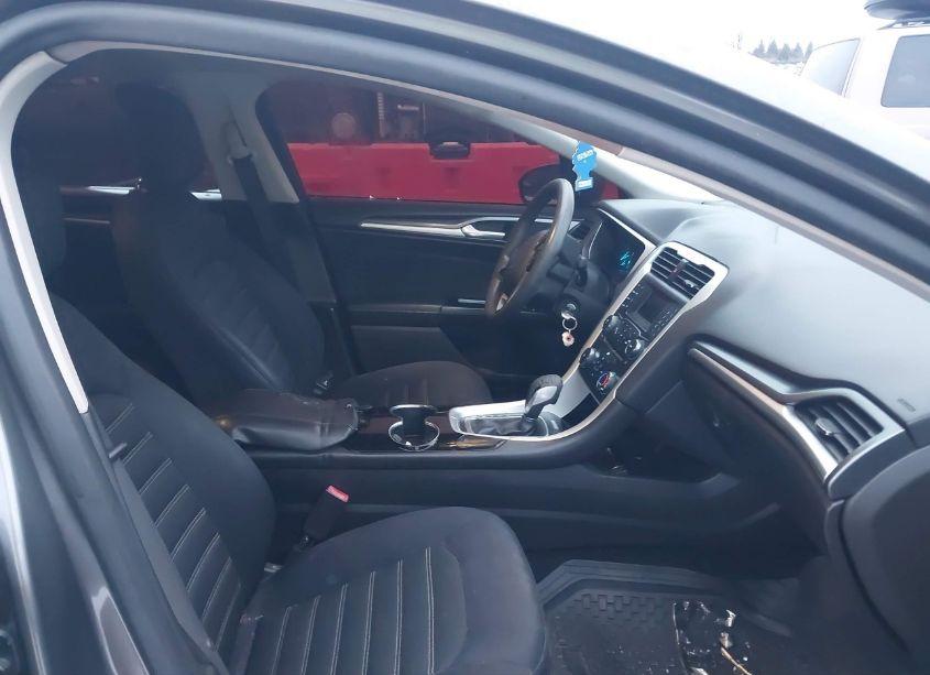 Photo 5 of 2014 Ford Fusion SE (VIN 3FA6P0H74ER236543)