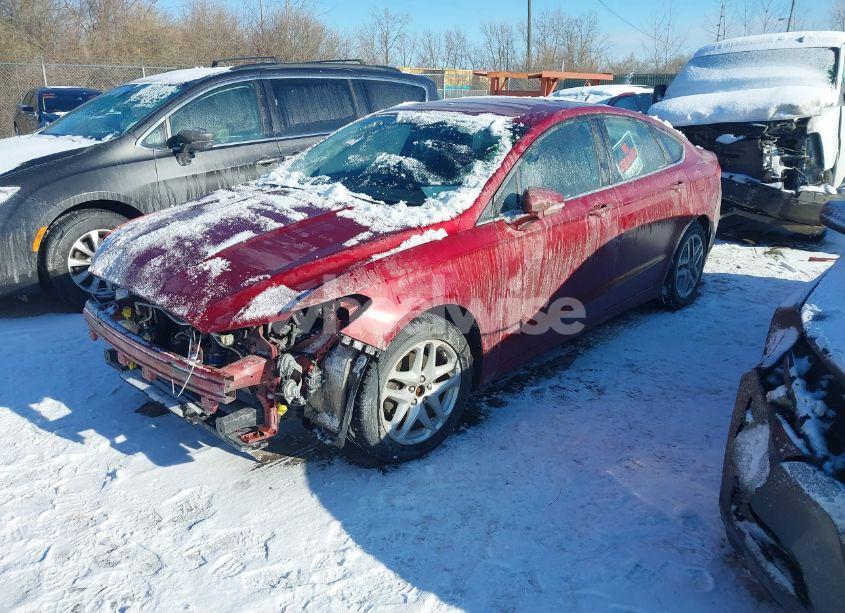 Photo 2 of 2014 Ford Fusion SE (VIN 3FA6P0H74ER261894)