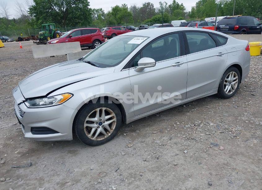 Photo 2 of 2014 Ford Fusion SE (VIN 3FA6P0H74ER333421)