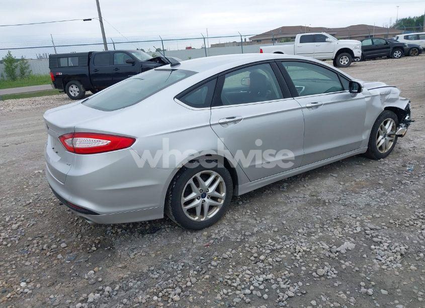 Photo 4 of 2014 Ford Fusion SE (VIN 3FA6P0H74ER333421)