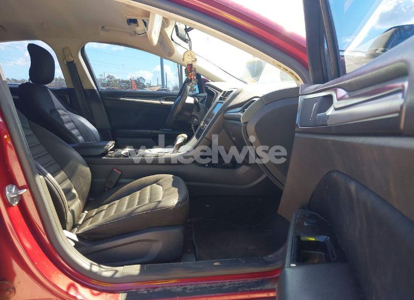 Photo 5 of 2014 Ford Fusion SE (VIN 3FA6P0H74ER350476)