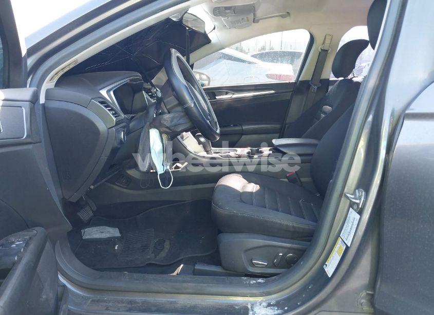 Photo 5 of 2014 Ford Fusion SE (VIN 3FA6P0H74ER357248)