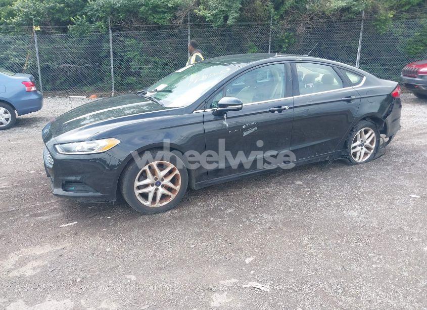 Photo 2 of 2014 Ford Fusion SE (VIN 3FA6P0H74ER363986)