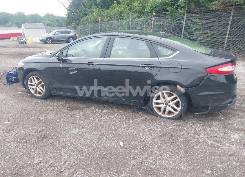 Photo 3 of 2014 Ford Fusion SE (VIN 3FA6P0H74ER363986)