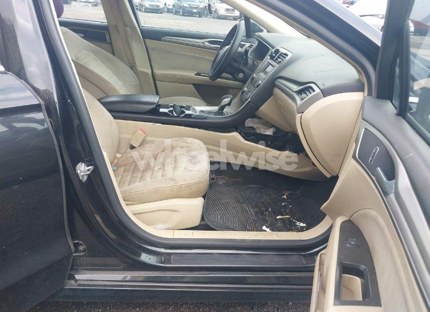 Photo 5 of 2014 Ford Fusion SE (VIN 3FA6P0H74ER363986)