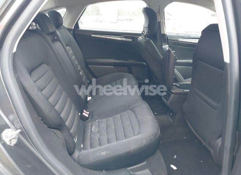 Photo 8 of 2015 Ford Fusion SE (VIN 3FA6P0H74FR102049)