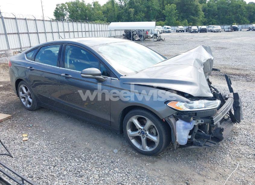 2015 Ford Fusion SE (VIN 3FA6P0H74FR110085) main photo