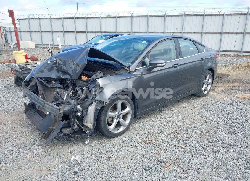 Photo 2 of 2015 Ford Fusion SE (VIN 3FA6P0H74FR110085)