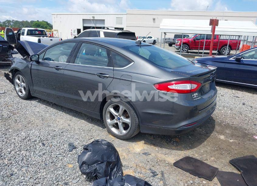 Photo 3 of 2015 Ford Fusion SE (VIN 3FA6P0H74FR110085)