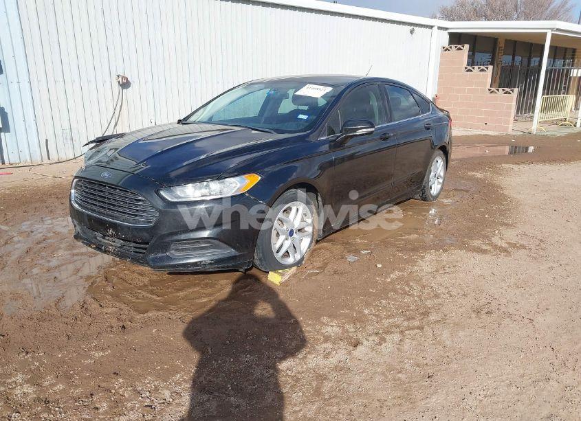 Photo 2 of 2015 Ford Fusion SE (VIN 3FA6P0H74FR145130)