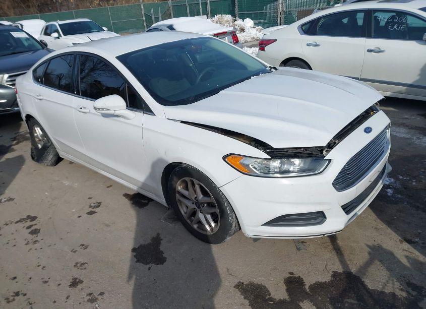 2015 Ford Fusion SE (VIN 3FA6P0H74FR152286) main photo
