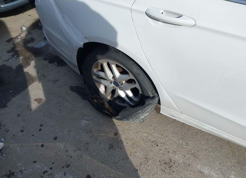 Photo 13 of 2015 Ford Fusion SE (VIN 3FA6P0H74FR152286)