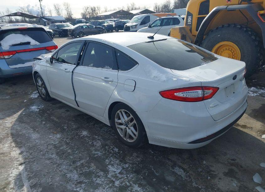 Photo 3 of 2015 Ford Fusion SE (VIN 3FA6P0H74FR152286)