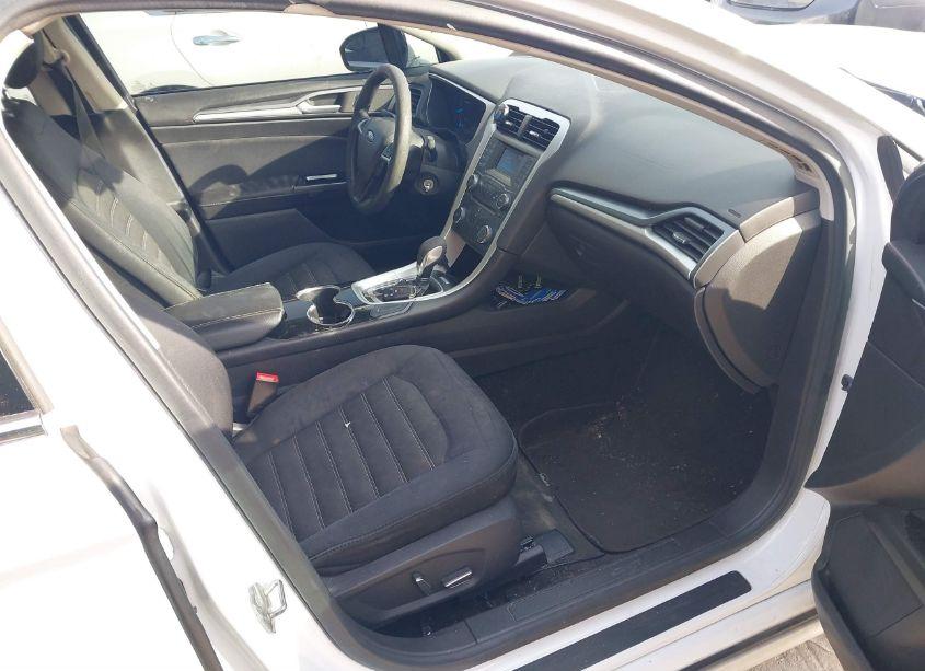 Photo 5 of 2015 Ford Fusion SE (VIN 3FA6P0H74FR152286)