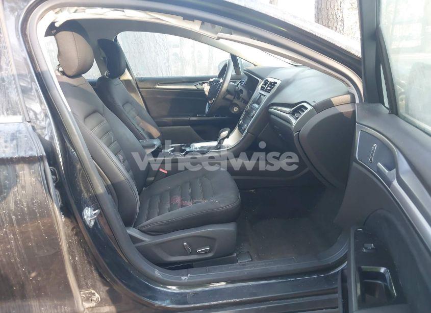 Photo 5 of 2015 Ford Fusion SE (VIN 3FA6P0H74FR163479)