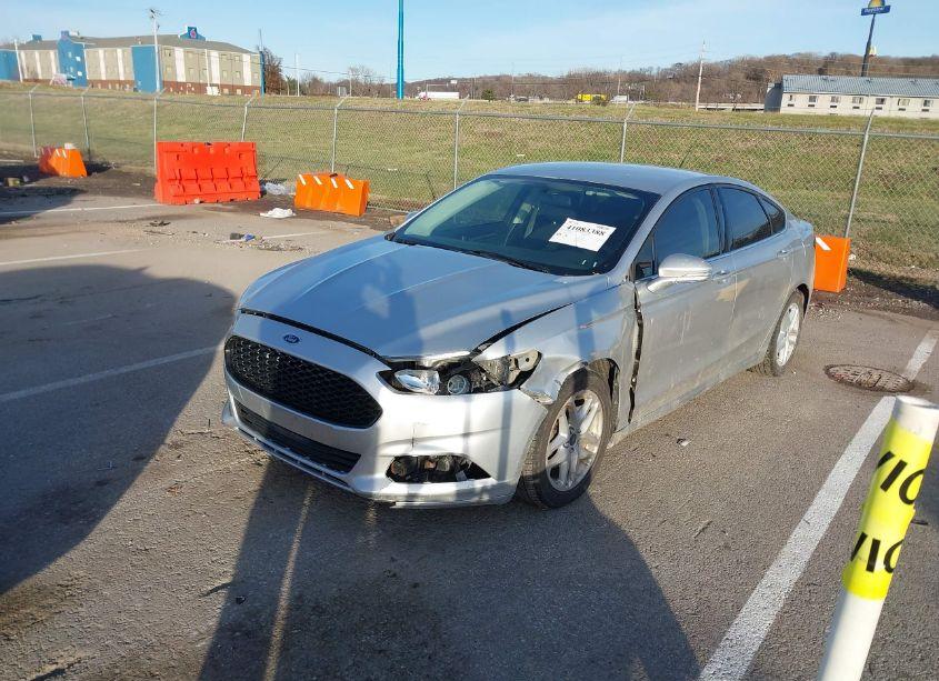 Photo 2 of 2015 Ford Fusion SE (VIN 3FA6P0H74FR165071)