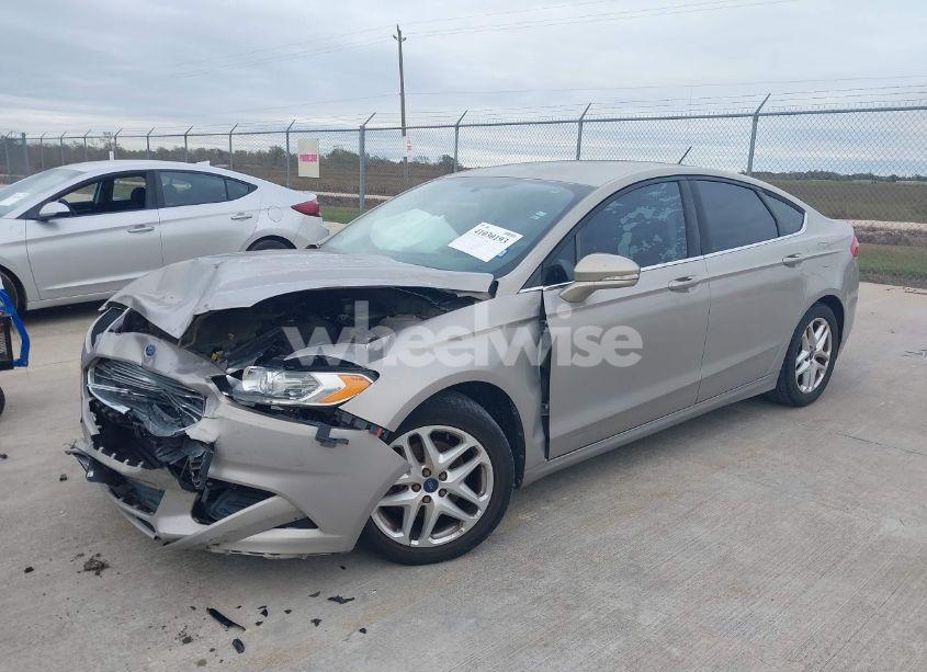 Photo 2 of 2015 Ford Fusion SE (VIN 3FA6P0H74FR193940)