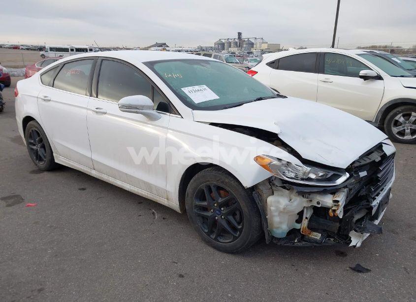 2015 Ford Fusion SE (VIN 3FA6P0H74FR202491) main photo