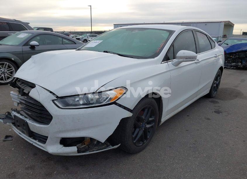 Photo 2 of 2015 Ford Fusion SE (VIN 3FA6P0H74FR202491)