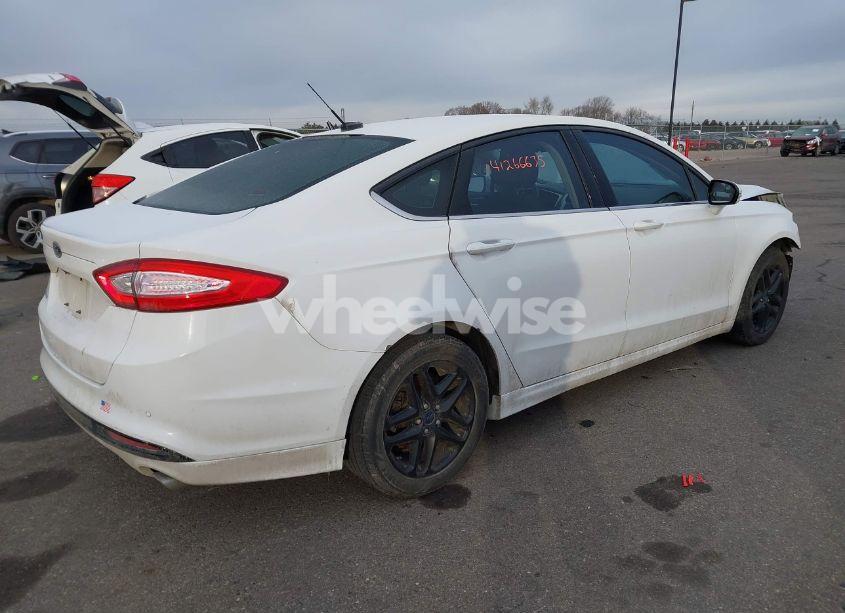 Photo 4 of 2015 Ford Fusion SE (VIN 3FA6P0H74FR202491)