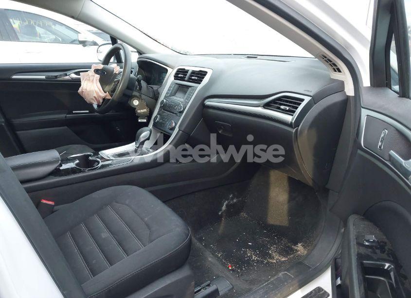 Photo 5 of 2015 Ford Fusion SE (VIN 3FA6P0H74FR202491)