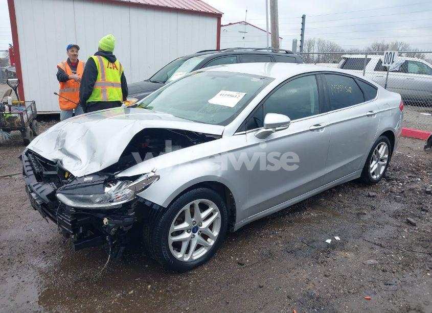 Photo 2 of 2015 Ford Fusion SE (VIN 3FA6P0H74FR208503)