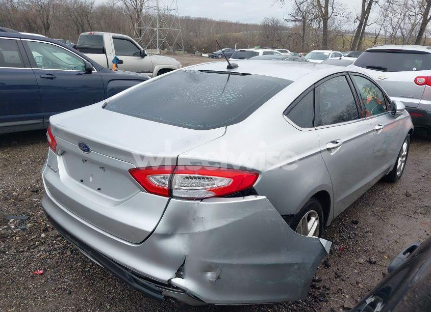 Photo 4 of 2015 Ford Fusion SE (VIN 3FA6P0H74FR208503)
