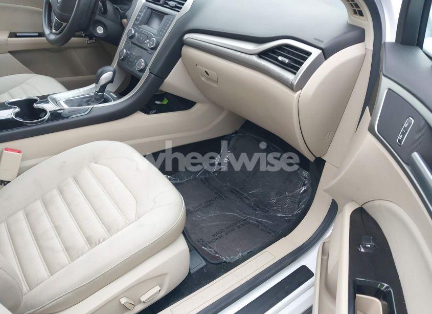 Photo 5 of 2015 Ford Fusion SE (VIN 3FA6P0H74FR236110)