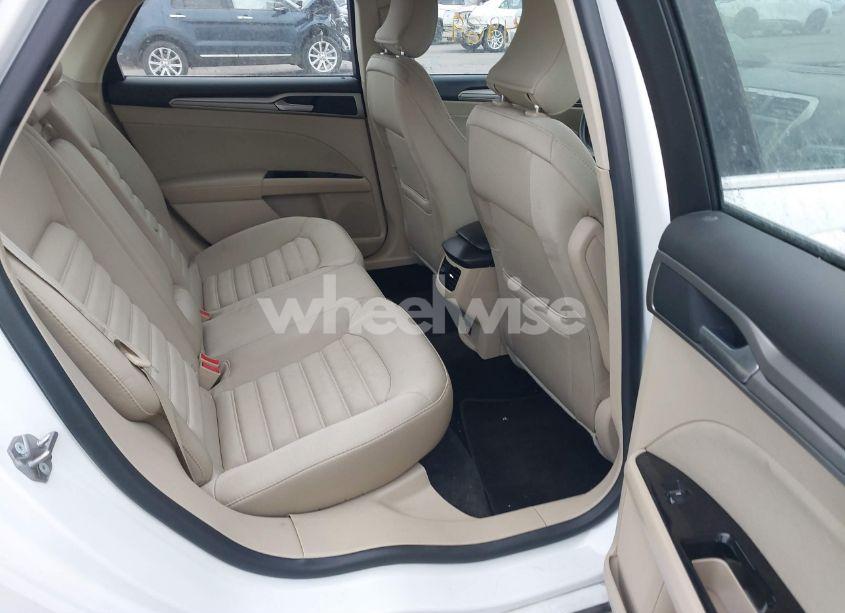 Photo 8 of 2015 Ford Fusion SE (VIN 3FA6P0H74FR236110)