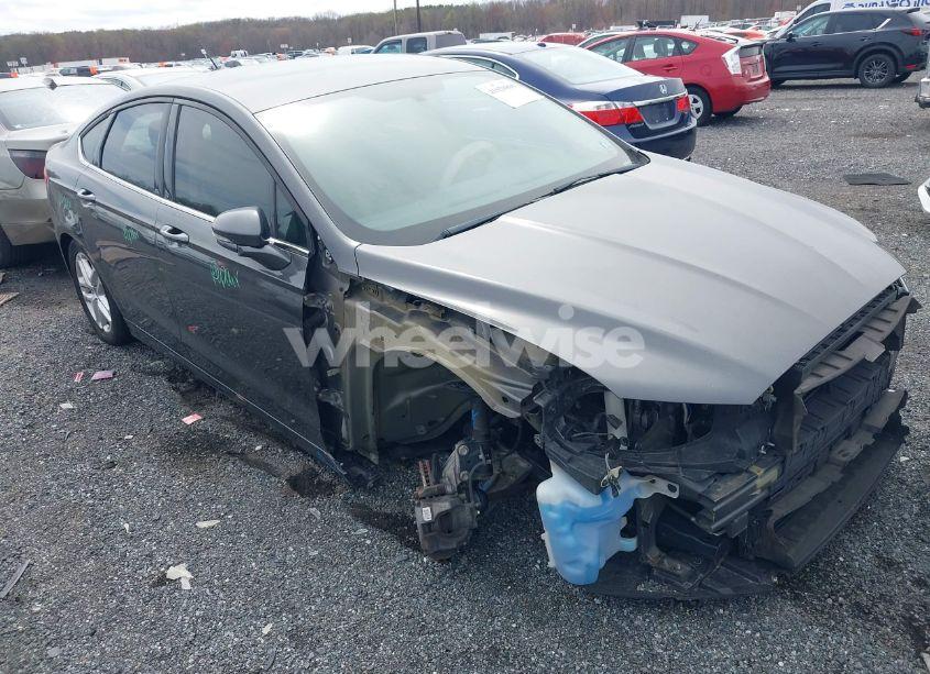 2015 Ford Fusion SE (VIN 3FA6P0H74FR241517) main photo