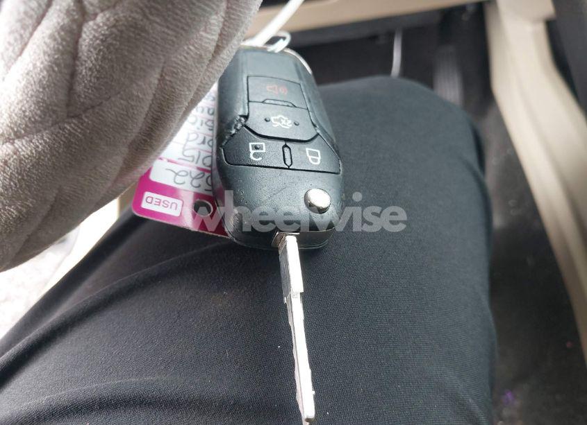 Photo 11 of 2015 Ford Fusion SE (VIN 3FA6P0H74FR241517)