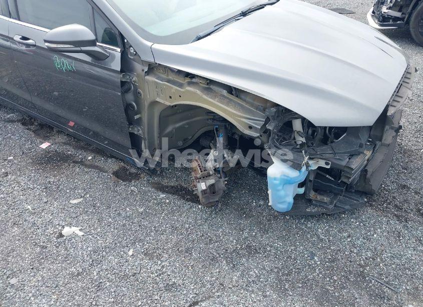 Photo 6 of 2015 Ford Fusion SE (VIN 3FA6P0H74FR241517)