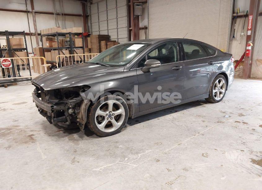 Photo 2 of 2015 Ford Fusion SE (VIN 3FA6P0H74FR250864)