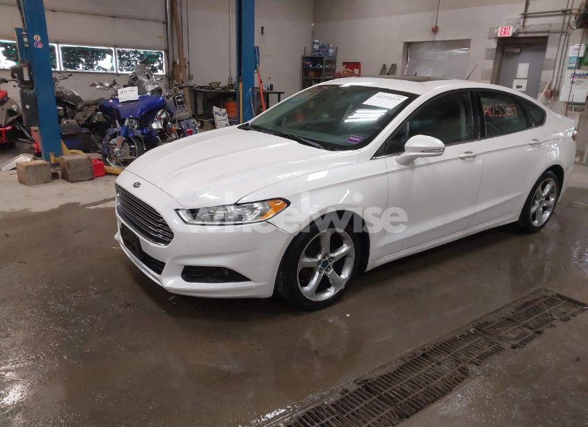 Photo 2 of 2015 Ford Fusion SE (VIN 3FA6P0H74FR260648)