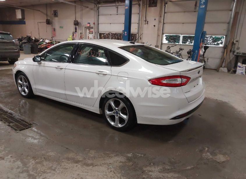 Photo 3 of 2015 Ford Fusion SE (VIN 3FA6P0H74FR260648)