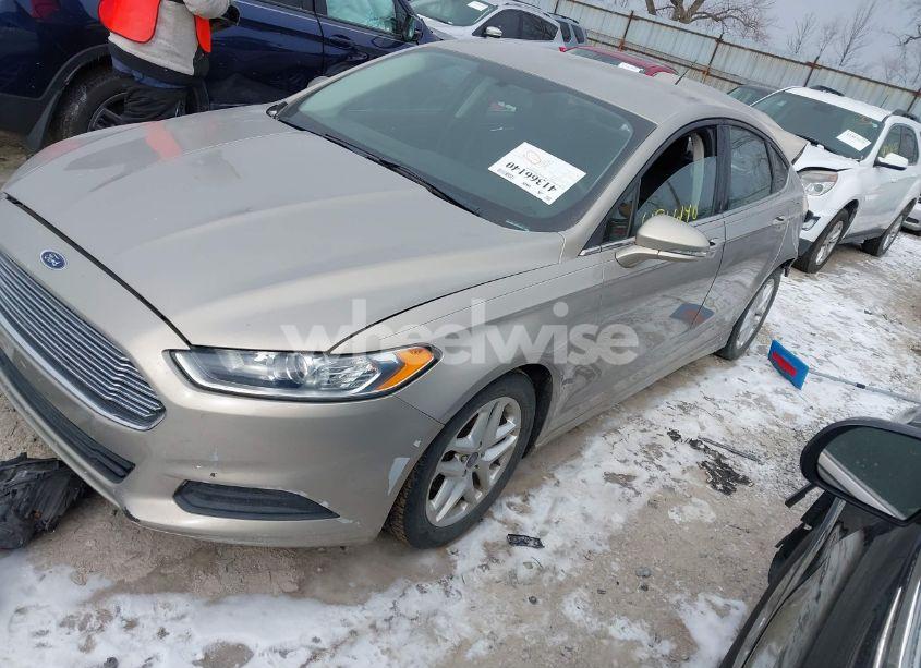 Photo 2 of 2015 Ford Fusion SE (VIN 3FA6P0H74FR272587)