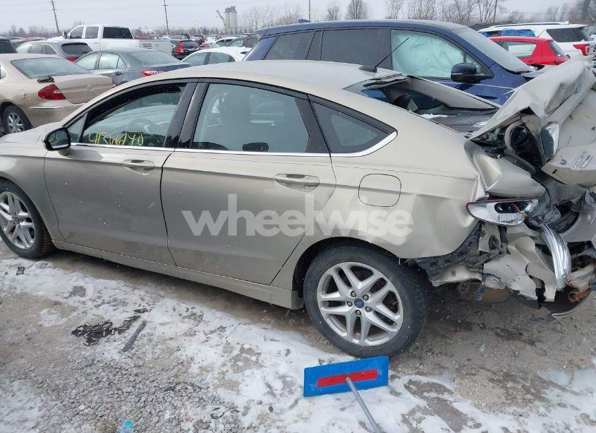 Photo 3 of 2015 Ford Fusion SE (VIN 3FA6P0H74FR272587)