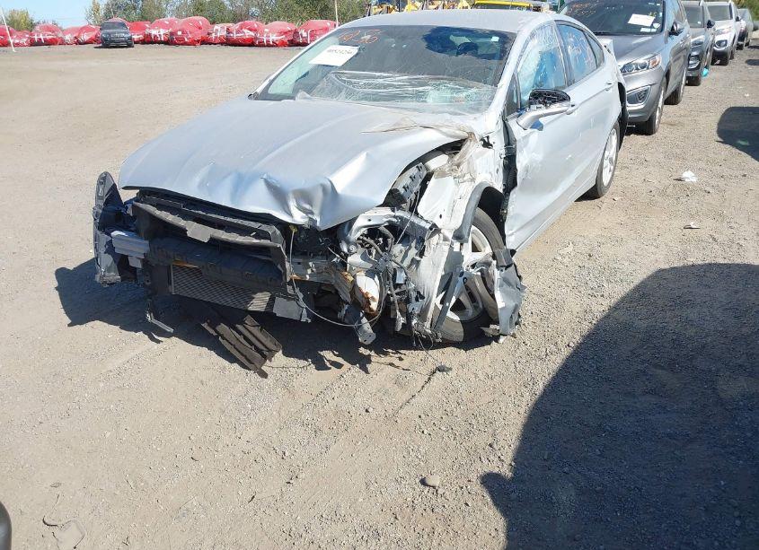 Photo 2 of 2015 Ford Fusion SE (VIN 3FA6P0H74FR299482)