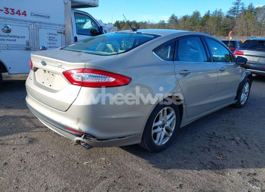 Photo 4 of 2015 Ford Fusion SE (VIN 3FA6P0H74FR307144)