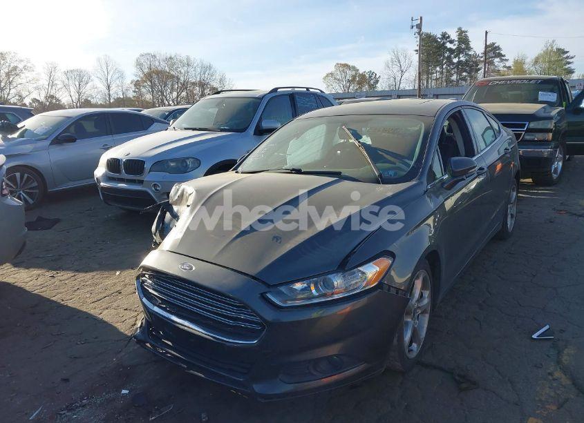 Photo 2 of 2016 Ford Fusion SE (VIN 3FA6P0H74GR100920)