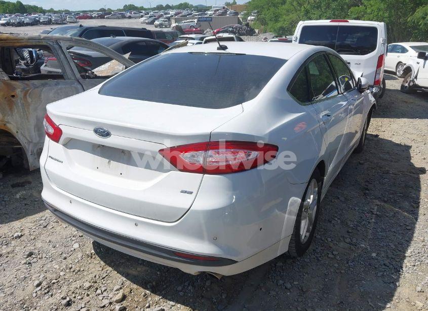 Photo 4 of 2016 Ford Fusion SE (VIN 3FA6P0H74GR110198)