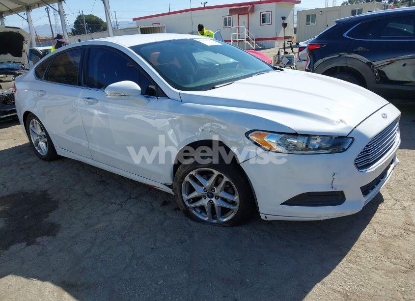 2016 Ford Fusion SE (VIN 3FA6P0H74GR118284) main photo