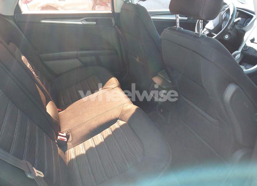 Photo 8 of 2016 Ford Fusion SE (VIN 3FA6P0H74GR118284)