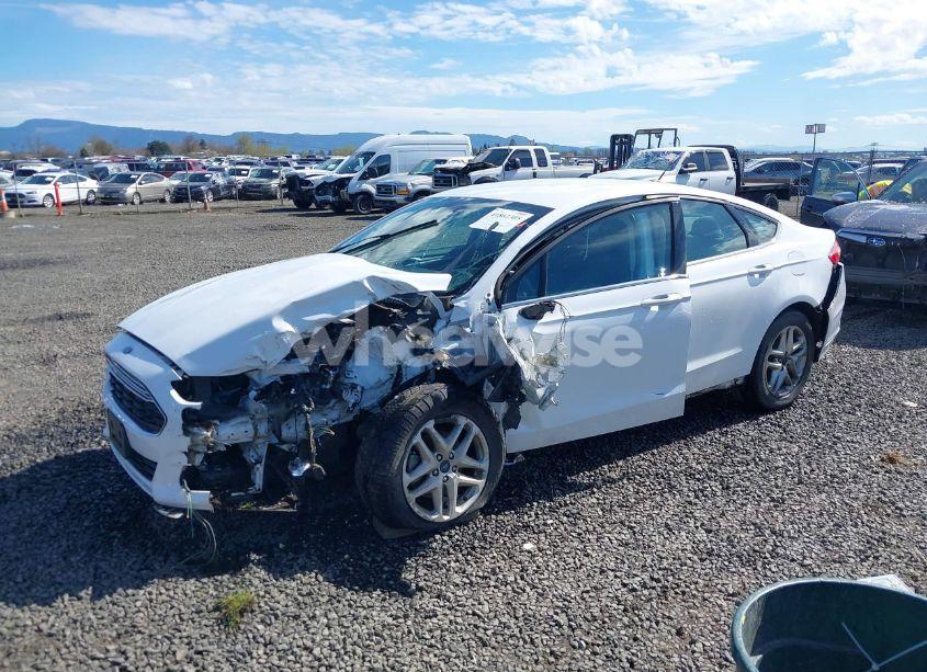 Photo 2 of 2016 Ford Fusion SE (VIN 3FA6P0H74GR145906)