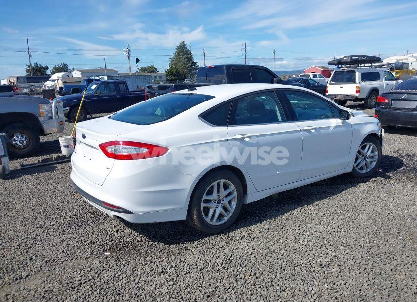 Photo 4 of 2016 Ford Fusion SE (VIN 3FA6P0H74GR145906)