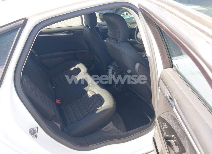 Photo 8 of 2016 Ford Fusion SE (VIN 3FA6P0H74GR145906)