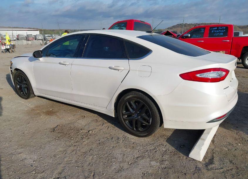 Photo 3 of 2016 Ford Fusion SE (VIN 3FA6P0H74GR152564)