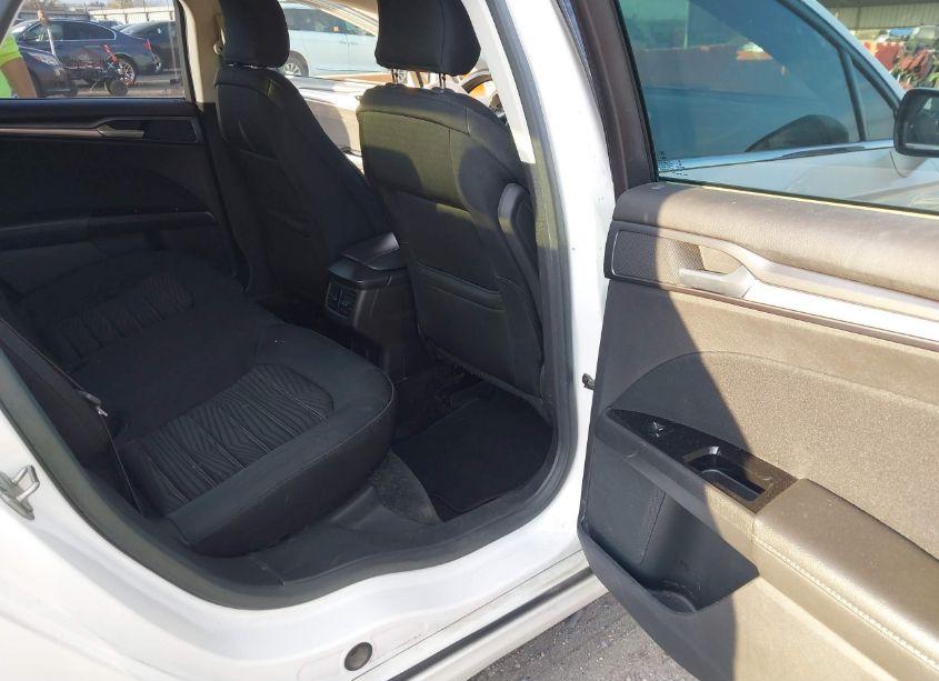 Photo 8 of 2016 Ford Fusion SE (VIN 3FA6P0H74GR152564)