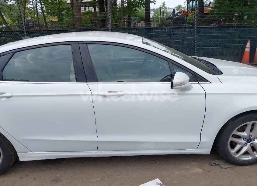 Photo 13 of 2016 Ford Fusion SE (VIN 3FA6P0H74GR197892)